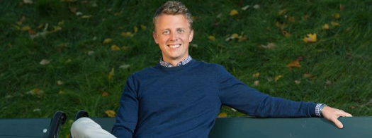 For meg er det viktig å jobbe med en råvare som er  fornybar, sier Simen Kristiansen.