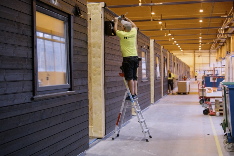 effektiv fabrikkproduksjon, moduler på rekke og rad