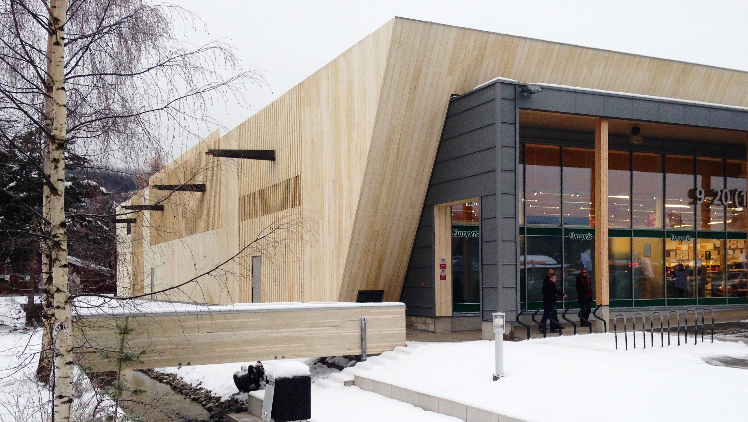 Næringsbygg i limtre på Dokka