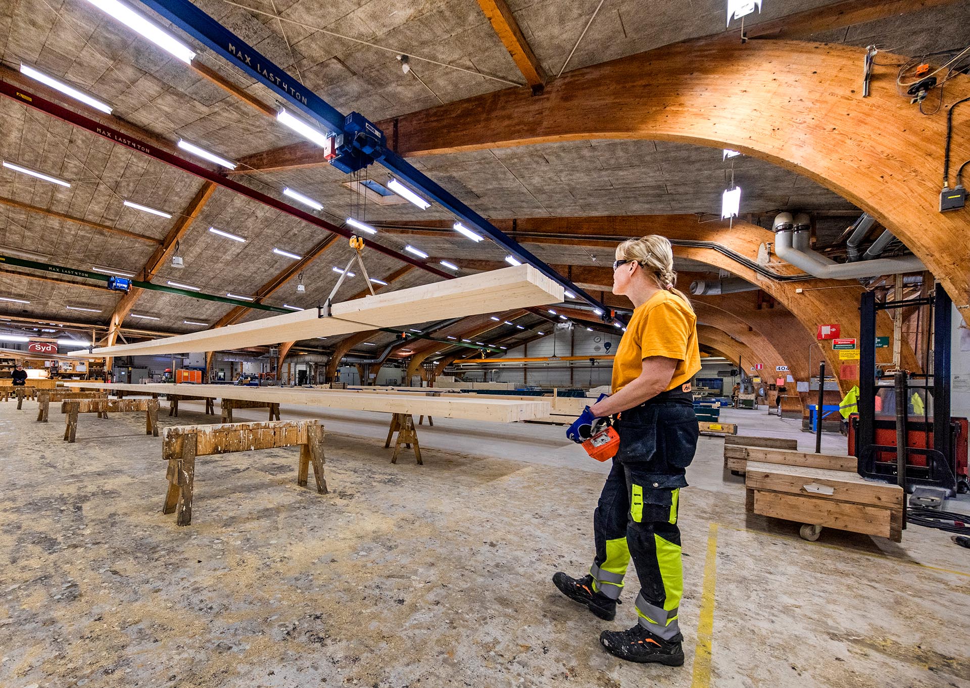 Limträ till lager- och logistikanläggning i trä