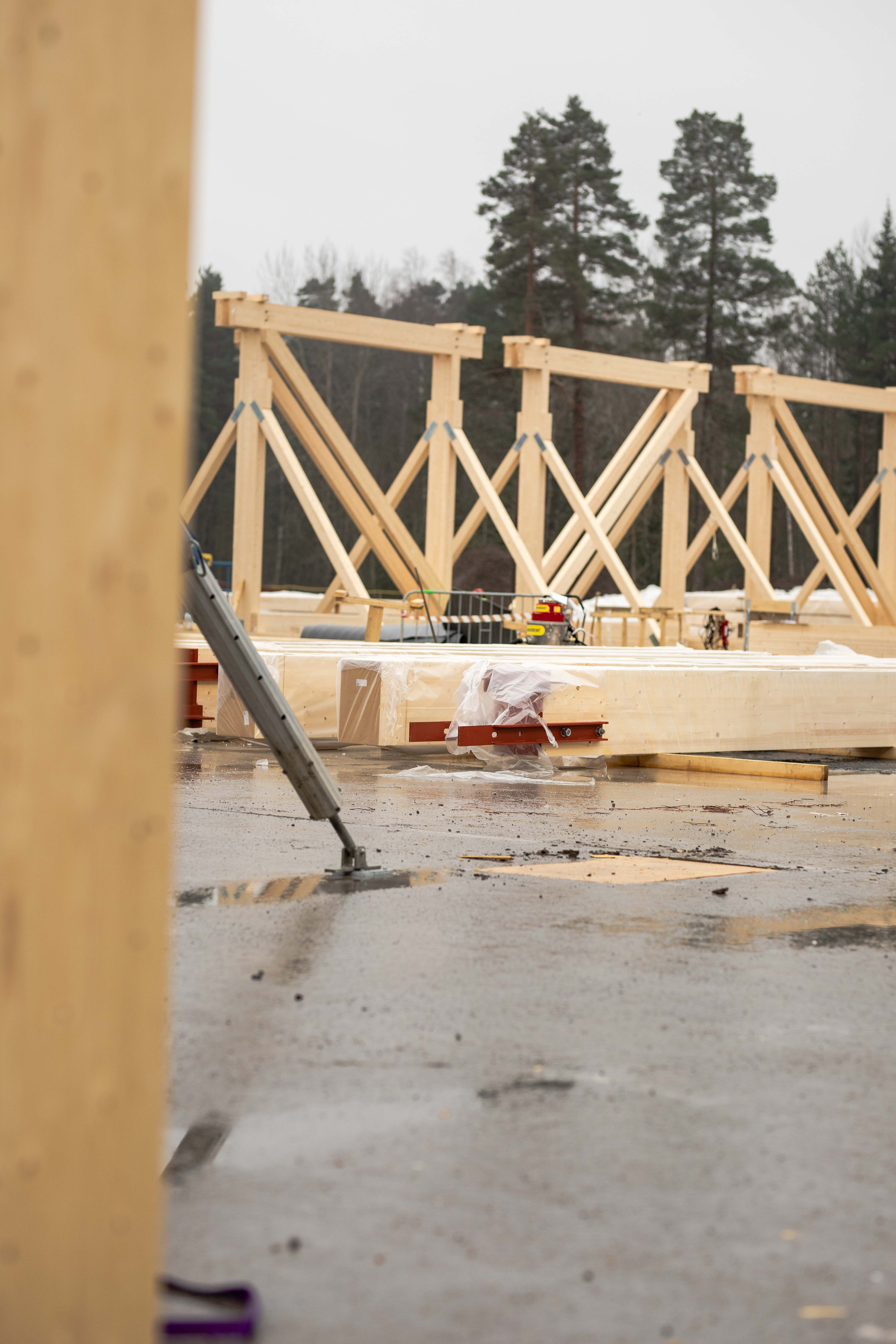 Delar av limträkonstruktionen