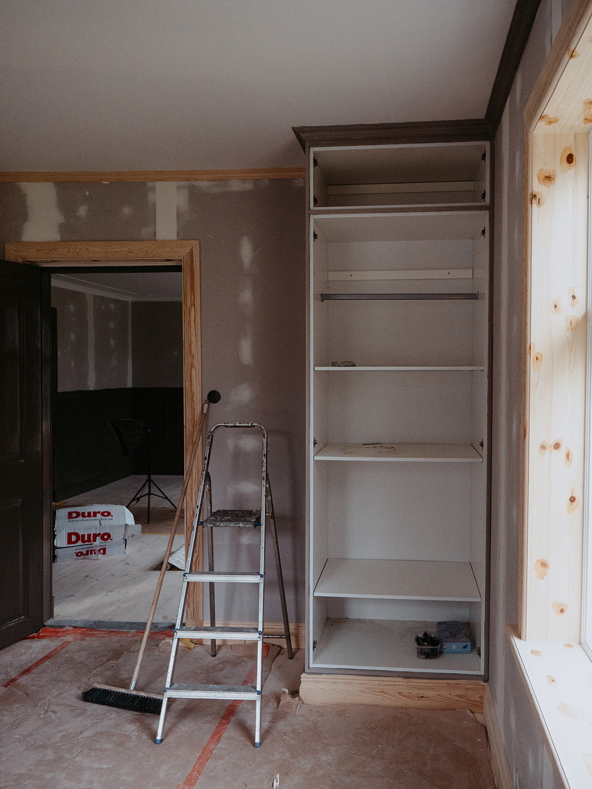 Inred med trä på tre olika sätt