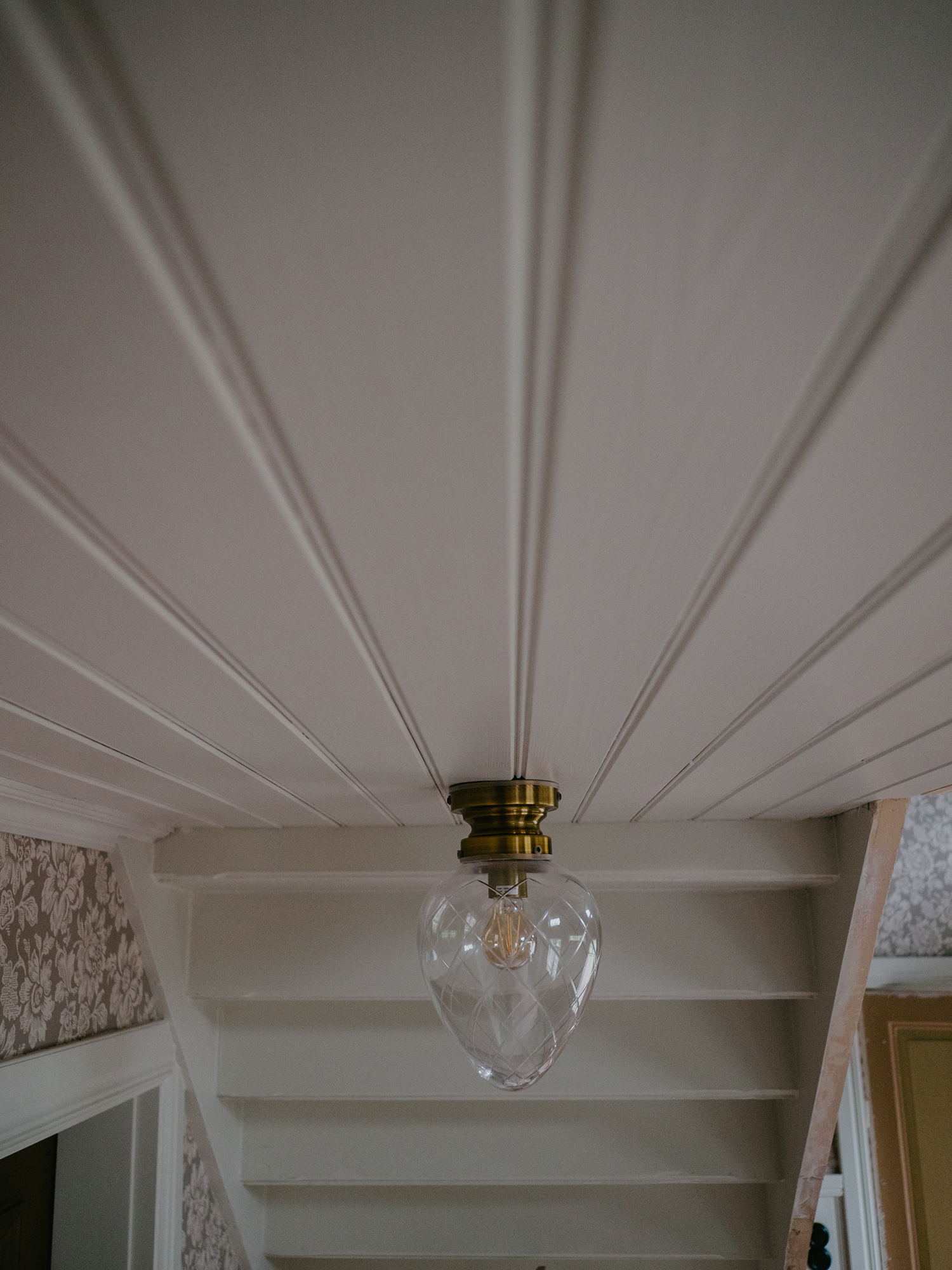 Träpanel i innertak