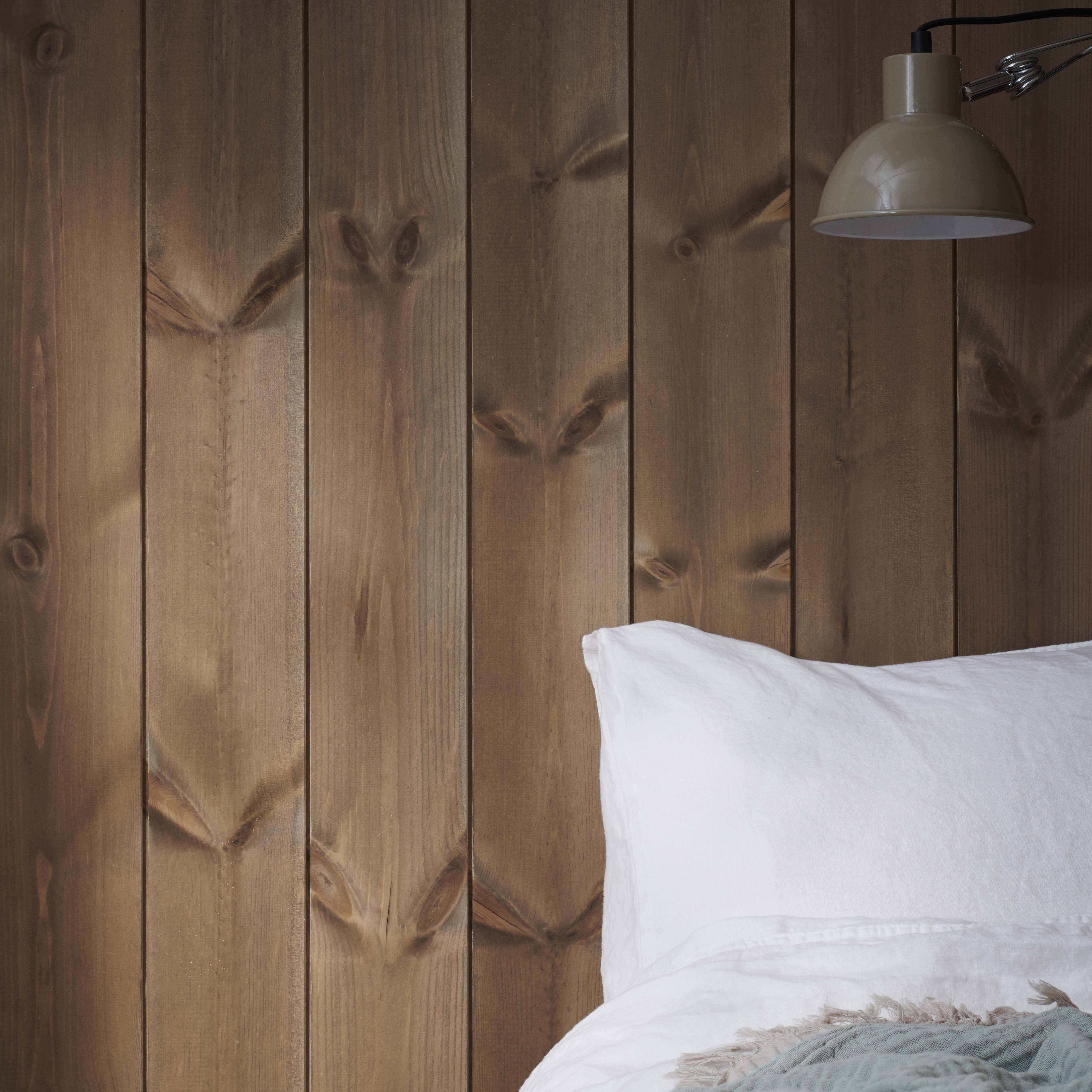 Sprekkpanel beiset skogbrun, glatt