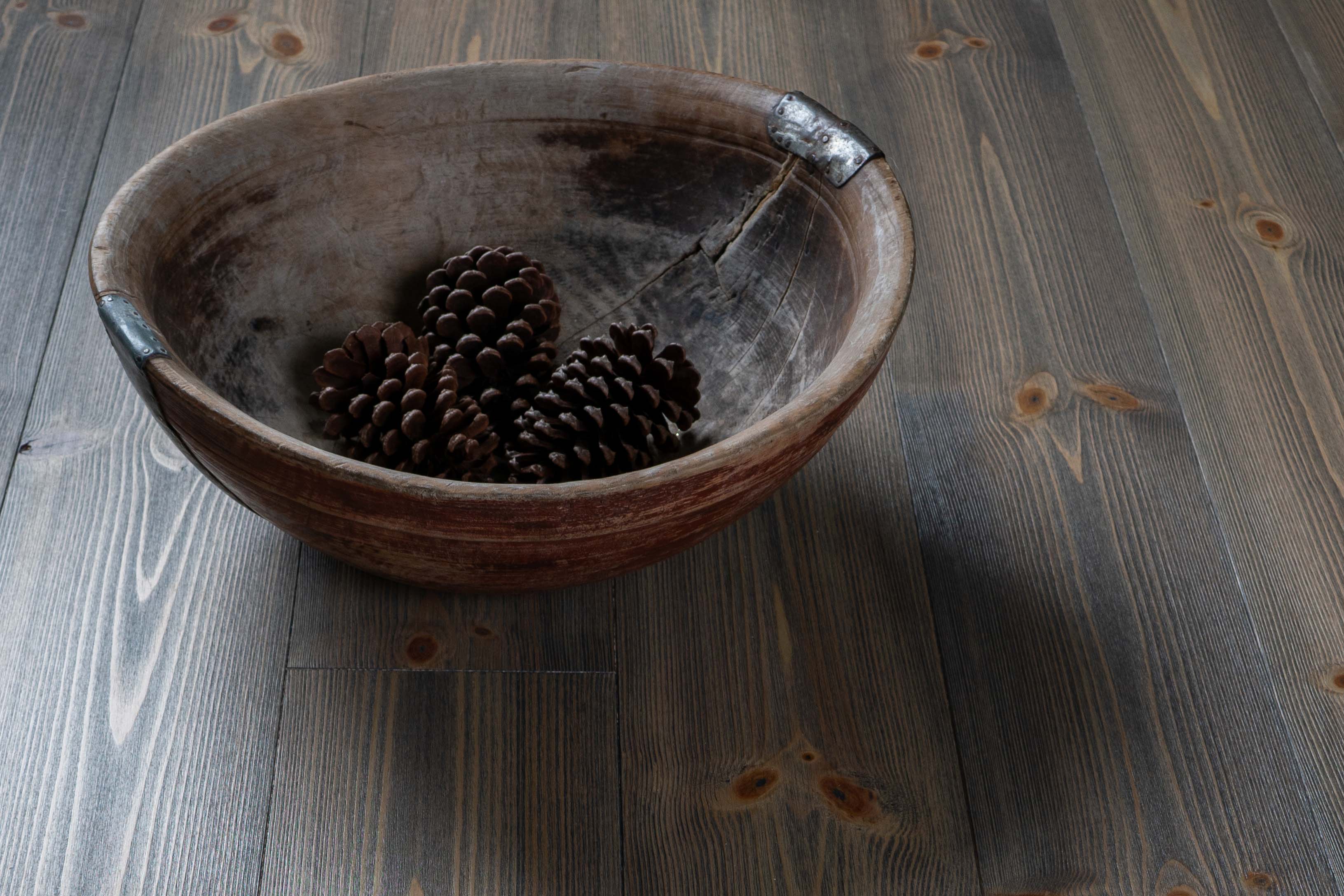 Heltregulv furu oljet kongle